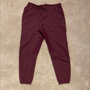 Men's Lululemon Burgundy License To Train Mens Size Large Joggers